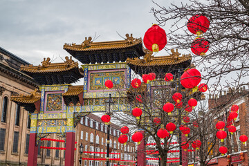 Chinese lanterns under the paifang - 563696262