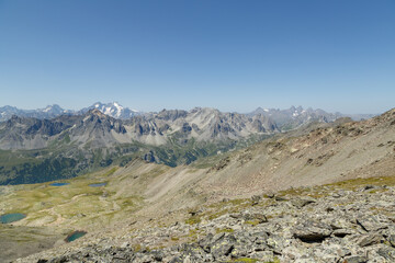 Paysages de la vallée de la Clarée au nord des Hautes-Alpes en France, en été