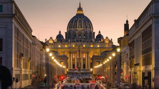 Timelampse sunset view St. Peter's Basilica, Vatican