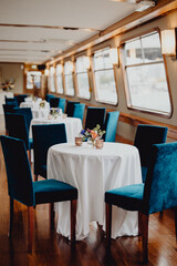 Une croisière à bord de la péniche pour la réception de mariage