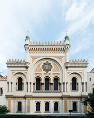 Fototapeta na wymiar Spanish synagogue in Josefov Jewish quarter, Prague, Czech Republic