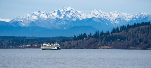 Washington State Ferry Leaves Kingston With Olympic Mountains in Background