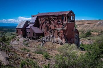 Abandoned gold mine structures and buildings in Colorado