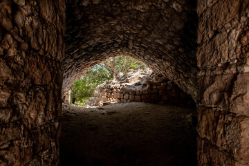 Obraz premium The well-preserved remains of the Yehiam Crusader fortress at Kibbutz Yehiam, in Galilee, northern Israel