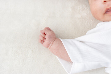 赤ちゃんの右手（0歳1か月、日本人、男の子）