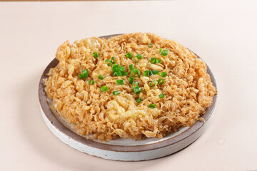 Telur Dadar Padang or Minang Omelette is Crispy Omelette Made with Add Some Flour.