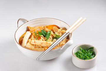 Rabokki is Korean Instant Noodles with Korean Rice Cake and Fish Cake. 