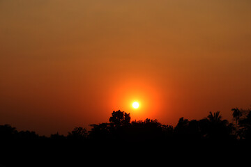 Time for wonderful moments when the sun goes down