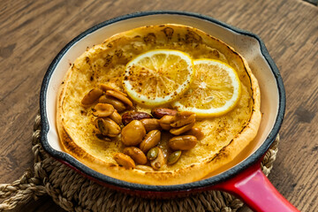 ダッジベイビー　パンケーキ料理　Dutch baby simple pancake dish