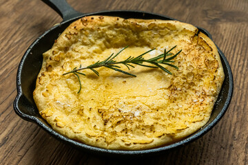 ダッジベイビー　パンケーキ料理　Dutch baby simple pancake dish