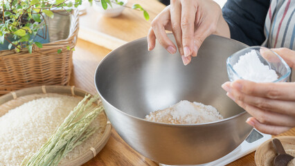 白米と米粉｜米粉で生地(パン・ピザ等)を作るイメージ