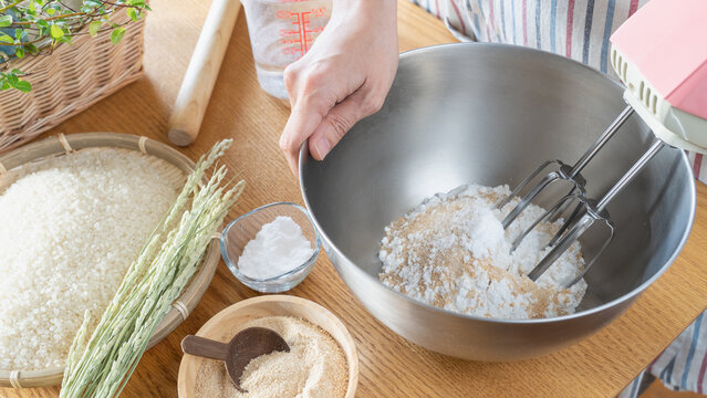白米と米粉｜米粉で生地(パン・ピザ等)を作るイメージ