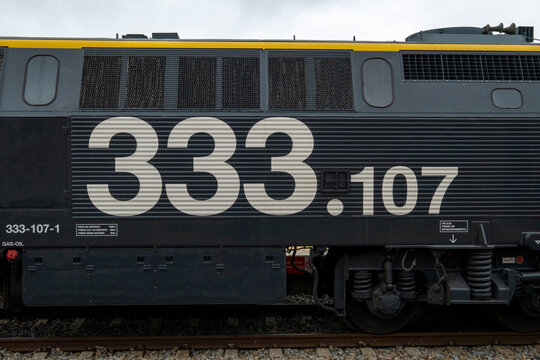 Renfe Series 333 Train At The Palazuelo Empalme Monfrague Train Station.