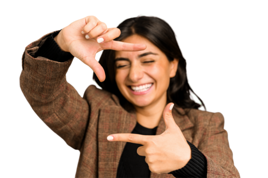 Young indian business woman doing a frame gesture