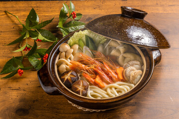 うどんすき　Udonsuki (noodles and hotpot)