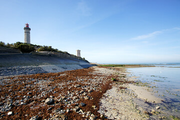 Fototapeta na wymiar Phare des baleines lighthouse in île de Ré coast 