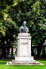 Obraz premium The statue of Tudor Vladimirescu in the Metropolitan Park. Targoviste, Romania.