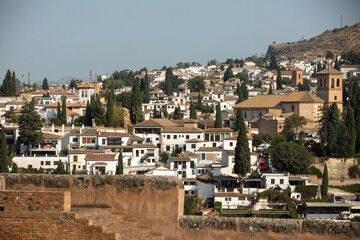 Obraz premium Architectural details of the Alhambra fortified palace complex and Granada city