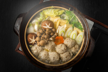 とりだんご鍋　Chicken dumpling hotpot 