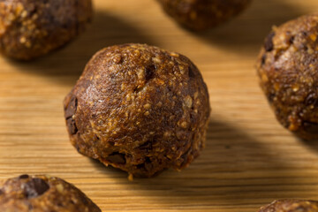 Homemade Chocolate Oatmeal Energy Balls