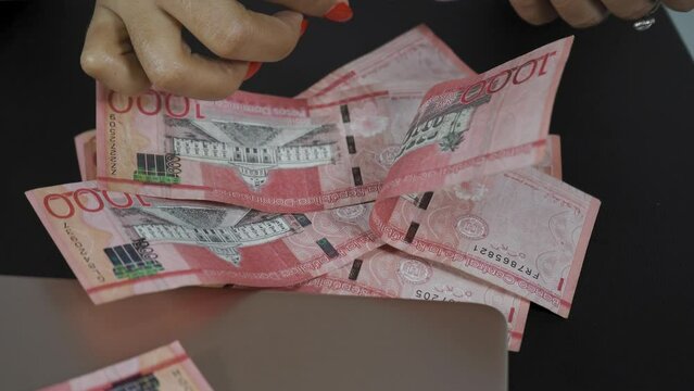 peso  dominicanos de 2000 y de 1000