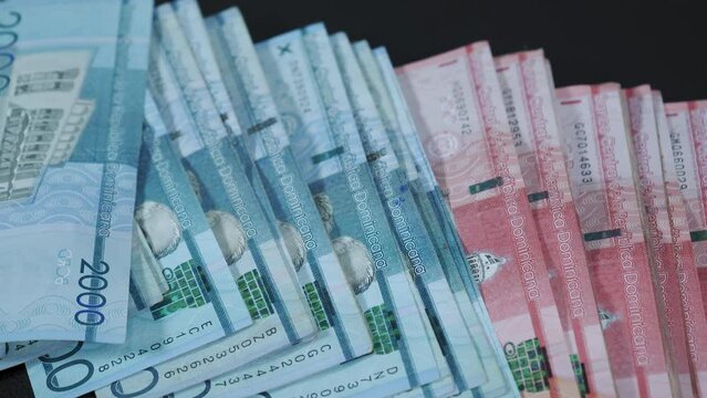 peso  dominicanos de 2000 y de 1000