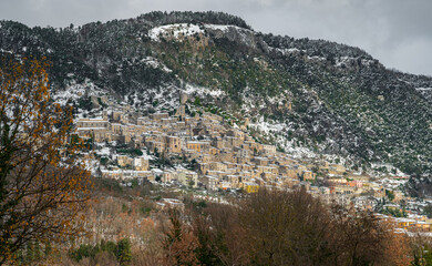 Pesche, village in the province of Isernia, in Molise