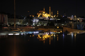 Fototapeta premium historic mosque in the city