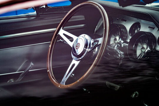 Ford Mustang Shelby GT350 1968 Close up of wooden steering wheel