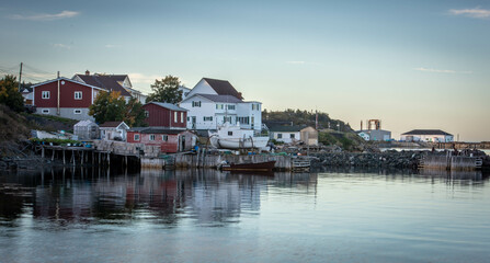 Fototapeta na wymiar fishing village on the coast of Twillingate Newfoundland