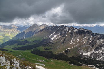 Fototapeta na wymiar Randonnée dans le massif des Bauges en Savoie, France en été. 