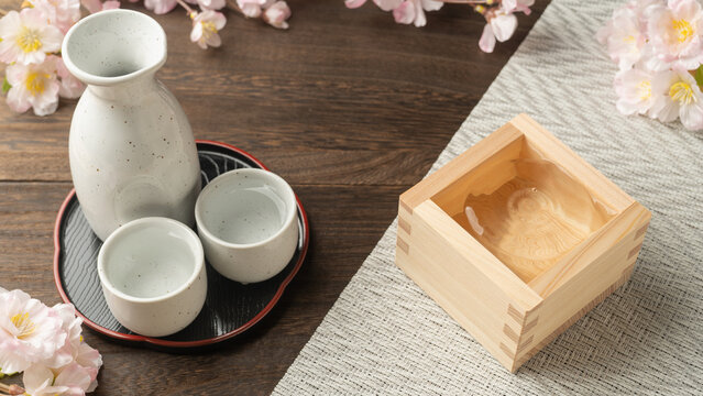 桜と日本酒｜日本のお花見イメージ