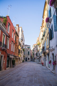 Beautiful view of the streets of Venice, Italy © marinadatsenko