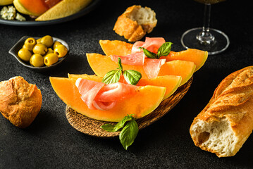 melon with parma and olives