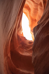 砂岩に囲まれた渓谷