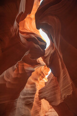 砂岩に囲まれた渓谷