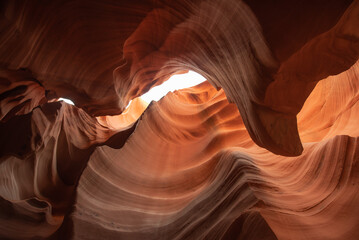 砂岩に囲まれた渓谷