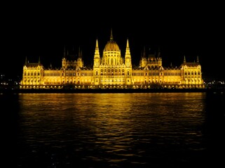 Fototapeta premium budapest hungarian parliament 