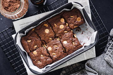 chocolate chip cookies brownie