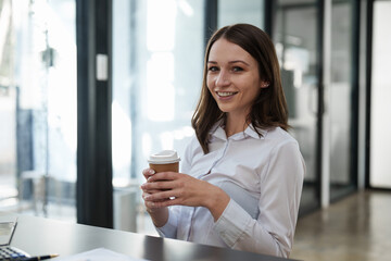 Obraz premium Business woman working at home office and analyze financial report document. Accounting and Finance concept