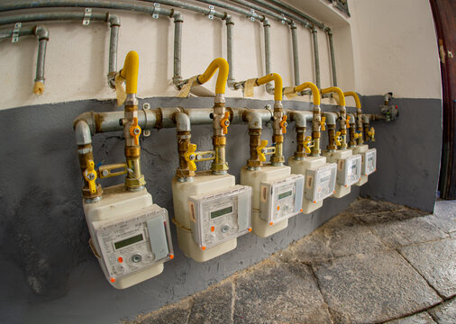 Wall-mounted gas meters