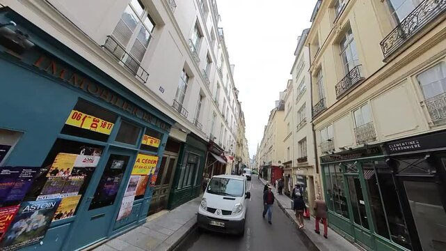 Video timelapse of Rue Saint-Louis en l'&Icirc;le at the historic Ile Saint Louis in Paris, France
