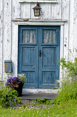 Fototapeta na wymiar House entrance in Andalsnes - Norway