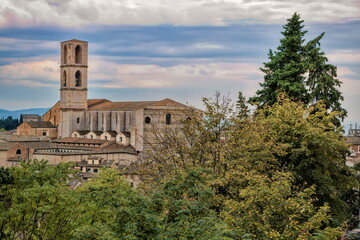 Fototapeta premium perugia, italien - san domenico mit glockenturm