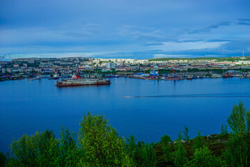Fototapeta na wymiar Panorama of the Kola Bay with a view of the city.