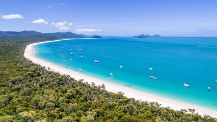 Beautiful Whitsunday islands from Helicopter