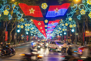 geschmückte Hauptstrasse in Ho-Chi-Minh-Stadt