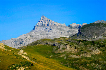 Fototapeta na wymiar Mount Anie (2,507 m) in the French Pyrenees