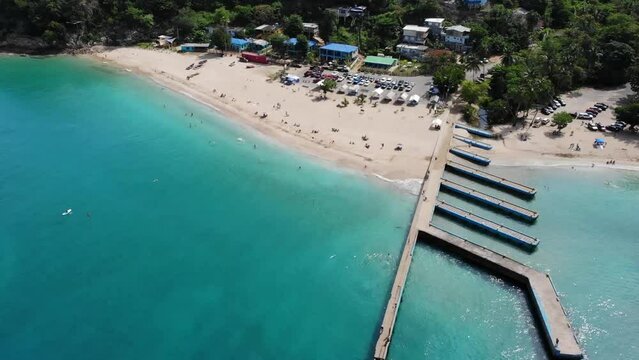 Muelle de la PLaya Crash Boat en Puerto Rico
