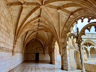 Fototapeta na wymiar Real Mosteiro de Santa Maria de Belém in Lissabon (Portugal)